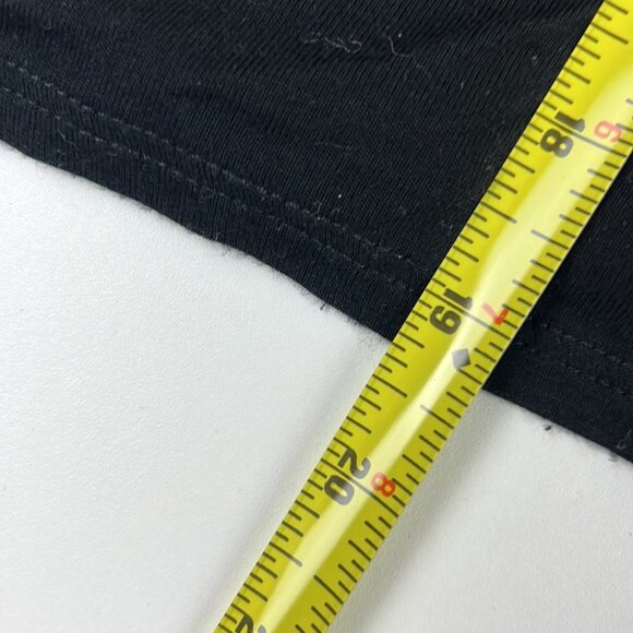 the classic black long sleeved open back with graphic front size medium - Picture 6 of 9